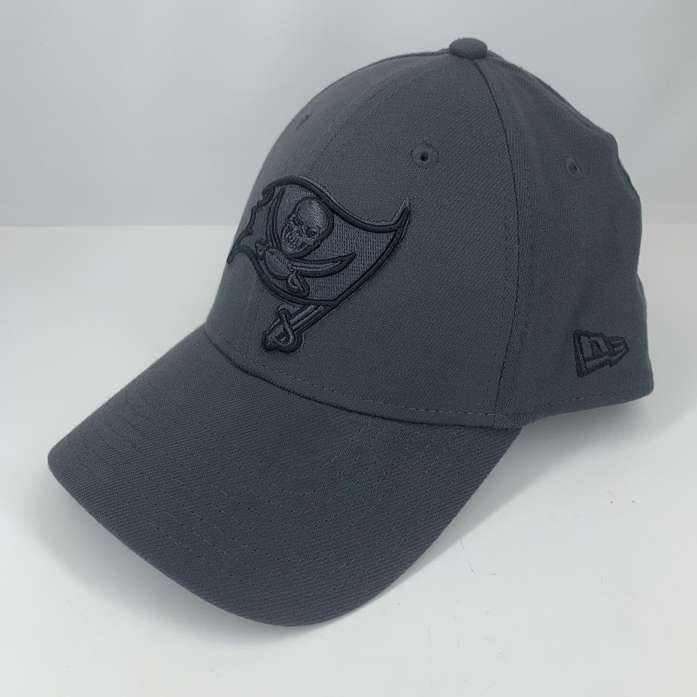 Tampa Bay Buccaneers Hat New Era 39THIRTY Medium Large Stretch NFL Baseball Cap